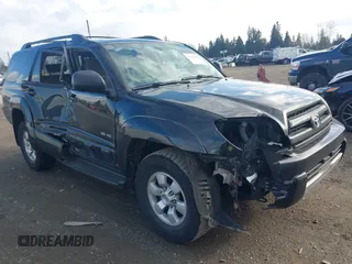 2004 Toyota 4Runner SR5 z VIN JTEBU14R048017010, wystawiony jako IAAI lot #41523872 z przebiegiem 221 067 mil mil oraz . Historia ofert i sprzedaży dostępna na DreamBid. Obrazek 1.