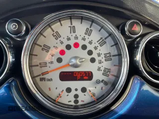 2007 MINI Convertible с VIN WMWRF33577TG17466, выставлен на аукционе Copart как лот 42860175 с пробегом 60 577 миль миль и Чистый • Clean title. История ставок и продаж доступна на DreamBid. Изображение 8.