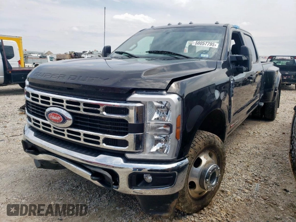 2024 Ford F-350 XL z VIN 1FT8W3DM4REC62569, wystawiony jako Copart lot #58057795 z przebiegiem Nie podano mil oraz Szkoda całkowita • Salvage title. Historia ofert i sprzedaży dostępna na DreamBid. Obrazek 1.