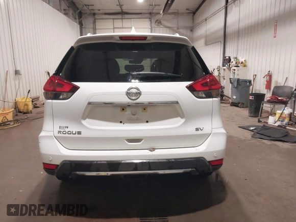 2019 Nissan Rogue SV z VIN KNMAT2MT5KP503352, wystawiony jako IAAI lot #41857095 z przebiegiem 91 250 mil mil oraz . Historia ofert i sprzedaży dostępna na DreamBid. Obrazek 17.