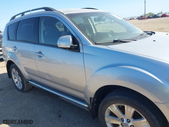 2013 Mitsubishi Outlander SE with VIN JA4AS3AW2DU014140, listed as a IAAI auction lot 41771630 with 197,318 mi miles. Bid and sale history available at carsss.com. Image 6.