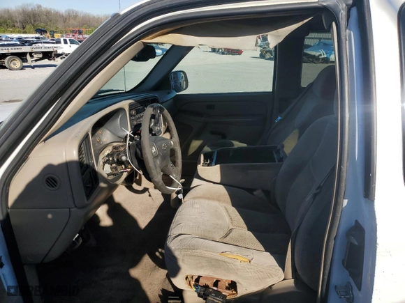 2004 Chevrolet Silverado 1500 with VIN 2GCEC19V541328946, listed as a Copart auction lot 49773485 with 231,451 mi miles and Salvage Title. Bid and sale history available at carsss.com. Image 7.