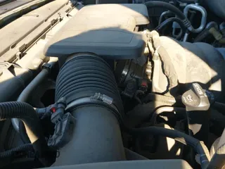 2023 Chevrolet Suburban Premier с VIN 1GNSKFKD9PR278771, выставлен на аукционе IAAI как лот 42198380 с пробегом 55 359 миль миль и . История ставок и продаж доступна на DreamBid. Изображение 20.