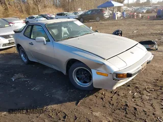 1984 Porsche 944 with VIN WP0AA0946EN453279, listed as a IAAI auction lot 41447115 with 102,553 mi miles. Bid and sale history available at carsss.com. Image 1.