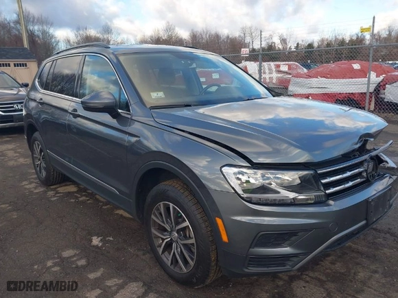 2020 Volkswagen Tiguan SE with VIN 3VV2B7AX8LM129274, listed as a IAAI auction lot 41214900 with 18,655 mi miles. Bid and sale history available at carsss.com. Image 1.