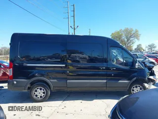 2016 Ford Transit Cargo z VIN 1FTYR2CM6GKB54374, wystawiony jako IAAI lot #41674672 z przebiegiem 128 594 mil mil oraz . Historia ofert i sprzedaży dostępna na DreamBid. Obrazek 14.
