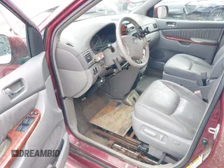 2005 Toyota Sienna XLE with VIN 5TDZA22C85S278883, listed as a IAAI auction lot 42034693 with 85,778 mi miles. Bid and sale history available at carsss.com. Image 13.