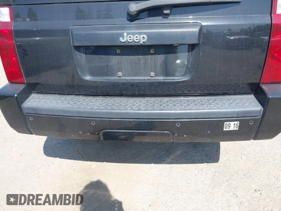 2008 Jeep Commander Sport with VIN 1J8HH48K28C180481, listed as a IAAI auction lot 42402789 with 215,404 mi miles and . Bid and sale history available at DreamBid. Image 6.