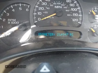 2004 Chevrolet Tahoe LT z VIN 1GNEC13Z04R130978, wystawiony jako IAAI lot #42073871 z przebiegiem 214 947 mil mil oraz . Historia ofert i sprzedaży dostępna na DreamBid. Obrazek 7.