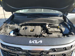 2024 Kia Seltos EX z VIN KNDERCAA4R7621296, wystawiony jako Copart lot #53331945 z przebiegiem 16 195 mil mil oraz Szkoda całkowita • Salvage title. Historia ofert i sprzedaży dostępna na DreamBid. Obrazek 11.