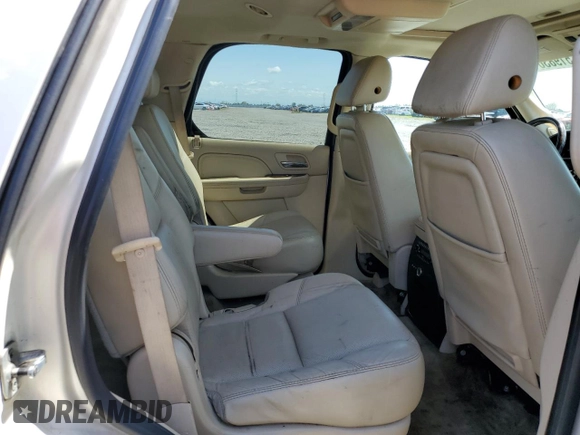 2007 Cadillac Escalade z VIN 1GYEC63827R397535, wystawiony jako Copart lot #51983615 z przebiegiem 148 736 mil mil oraz Szkoda całkowita • Salvage title. Historia ofert i sprzedaży dostępna na DreamBid. Obrazek 10.