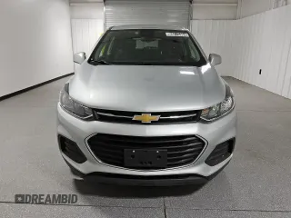 2020 Chevrolet Trax LS with VIN 3GNCJKSBXLL299838, listed as a Copart auction lot 86515304 with 111,091 mi miles and Clean Title. Bid and sale history available at carsss.com. Image 5.