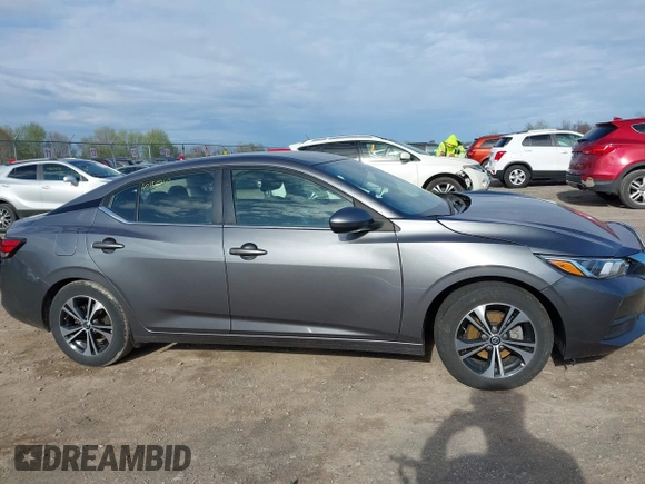 2022 Nissan Sentra SV z VIN 3N1AB8CV1NY275140, wystawiony jako IAAI lot #42156242 z przebiegiem 55 729 mil mil oraz . Historia ofert i sprzedaży dostępna na DreamBid. Obrazek 13.