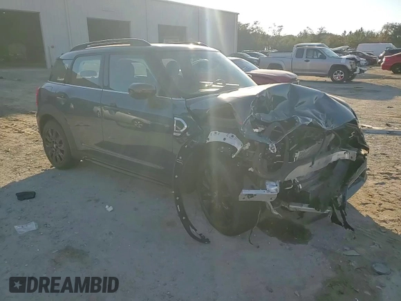 2022 MINI Countryman Cooper S with VIN WMZ53BR04N3N38492, listed as a Copart auction lot 85872264 with 33,186 mi miles and Salvage title. Bid and sale history available at DreamBid. Image 11.