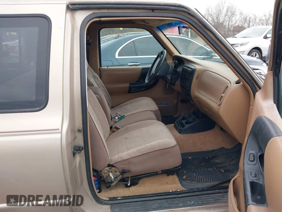 1995 Ford Ranger Splash with VIN 1FTCR14U6SPA67993, listed as a IAAI auction lot 41701522 with 216,510 mi miles. Bid and sale history available at carsss.com. Image 5.