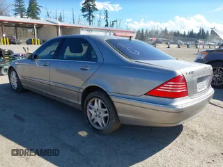 2003 Mercedes-Benz S-Class 4.3L with VIN WDBNG70J23A336796, listed as a IAAI auction lot 41896565 with 259,164 mi miles. Bid and sale history available at carsss.com. Image 3.