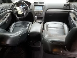 2019 Ford Explorer XLT z VIN 1FM5K8D84KGA87650, wystawiony jako Copart lot #64618715 z przebiegiem 49 213 mil mil oraz Czysty tytuł • Clean title. Historia ofert i sprzedaży dostępna na DreamBid. Obrazek 8.