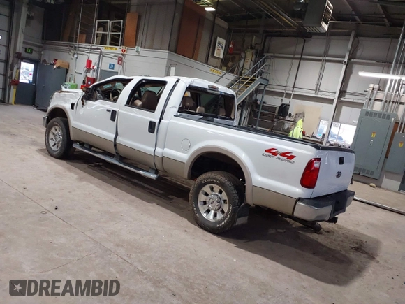 2008 Ford F-250 XL with VIN 1FTSW21R18EE01121, listed as a IAAI auction lot 41298495 with 131,183 mi miles. Bid and sale history available at carsss.com. Image 3.