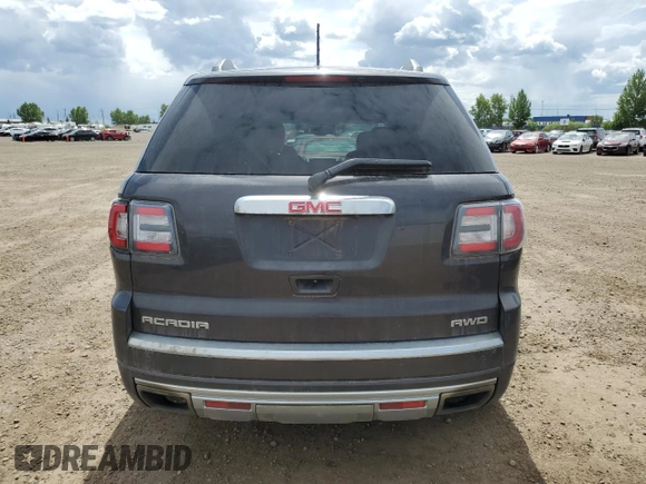 2015 GMC Acadia Denali z VIN 1GKKVTKD4FJ326306, wystawiony jako Copart lot #59263725 z przebiegiem 134 839 mil mil oraz Szkoda całkowita • Salvage title. Historia ofert i sprzedaży dostępna na DreamBid. Obrazek 6.