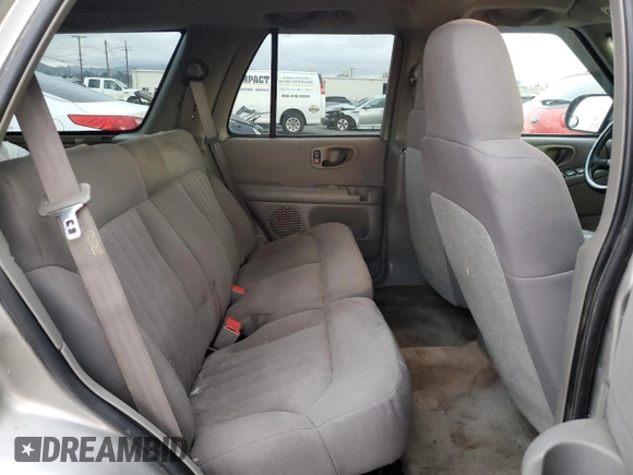 2004 Chevrolet Blazer LS z VIN 1GNDT13X34K148670, wystawiony jako Copart lot #44439845 z przebiegiem 196 344 mil mil oraz Czysty tytuł • Clean title. Historia ofert i sprzedaży dostępna na DreamBid. Obrazek 11.