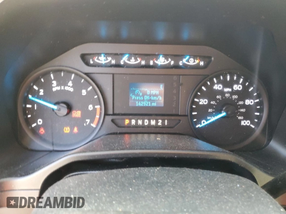2017 Ford F-250 XL z VIN 1FTBF2A68HEB56355, wystawiony jako Copart lot #77892084 z przebiegiem 142 921 mil mil oraz Szkoda całkowita • Salvage title. Historia ofert i sprzedaży dostępna na DreamBid. Obrazek 9.