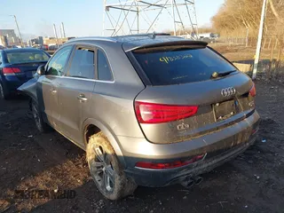 2015 Audi Q3 Premium Plus с VIN WA1EFCFS7FR006858, выставлен на аукционе IAAI как лот 41838322 с пробегом 119 893 миль миль и . История ставок и продаж доступна на DreamBid. Изображение 3.