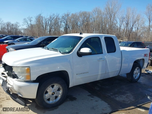 2009 Chevrolet Silverado 1500 LT with VIN 1GCEK29069Z290607, listed as a IAAI auction lot 41752949 with 252,172 mi miles. Bid and sale history available at carsss.com. Image 14.
