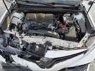 2020 Toyota Camry LE with VIN 4T1C11AK7LU977886, listed as a Copart auction lot 89102215 with 102,998 mi miles and Salvage Title. Bid and sale history available at carsss.com. Image 11.