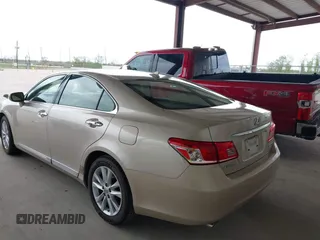 2010 Lexus ES 330 with VIN JTHBK1EG1A2389198, listed as a IAAI auction lot 41918159 with 118,937 mi miles and . Bid and sale history available at DreamBid. Image 3.