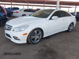 2010 Mercedes-Benz E 550 with VIN WDDKJ7CB4AF012491, listed as a IAAI auction lot 42165752 with 67,581 mi miles and . Bid and sale history available at DreamBid. Image 2.
