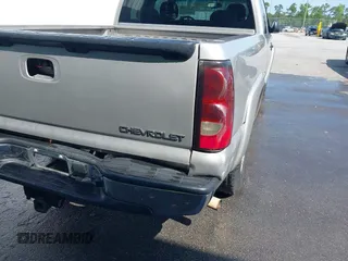 2004 Chevrolet Silverado 1500 LS with VIN 2GCEC19V041298867, listed as a IAAI auction lot 42069312 with 322,484 mi miles. Bid and sale history available at carsss.com. Image 13.
