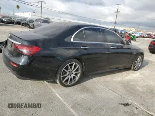 2022 Mercedes-Benz E 350 with VIN W1KZF8DB8NB080388, listed as a Copart auction lot 43158605 with 46,105 mi miles and Salvage Title. Bid and sale history available at DreamBid. Image 3.