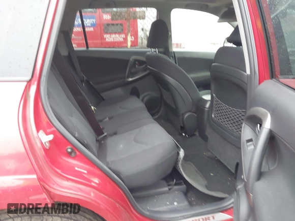 2011 Toyota RAV4 Sport with VIN JTMRF4DV2B5049788, listed as a IAAI auction lot 40578883 with 203,848 mi miles. Bid and sale history available at carsss.com. Image 8.