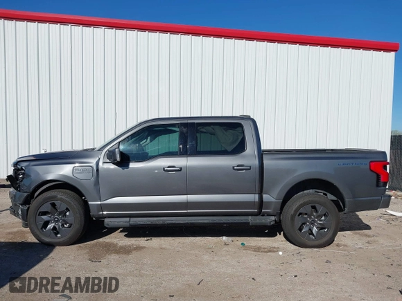 2023 Ford F-150 Lightning Pro with VIN 1FTVW1EL8PWG06781, listed as a IAAI auction lot 41861926 with 27,051 mi miles. Bid and sale history available at carsss.com. Image 15.