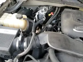 2003 Chevrolet Silverado 1500HD LS z VIN 1GCGC13U83F226492, wystawiony jako Copart lot #82388294 z przebiegiem 172 310 mil mil oraz Szkoda całkowita • Salvage title. Historia ofert i sprzedaży dostępna na DreamBid. Obrazek 13.