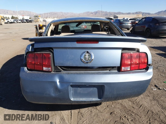2007 Ford Mustang Deluxe z VIN 1ZVFT80N475227021, wystawiony jako Copart lot #48391145 z przebiegiem 182 895 mil mil oraz Szkoda całkowita • Salvage title. Historia ofert i sprzedaży dostępna na DreamBid. Obrazek 6.