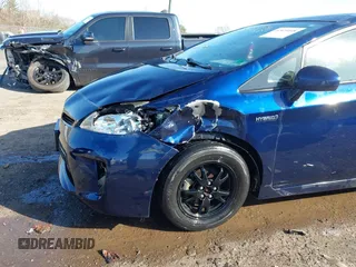 2013 Toyota Prius One with VIN JTDKN3DU1D1726152, listed as a IAAI auction lot 41925448 with 124,185 mi miles. Bid and sale history available at carsss.com. Image 6.