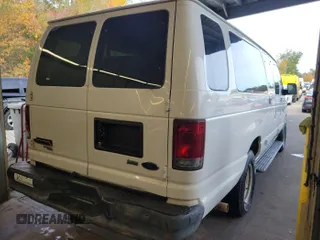 2013 Ford Econoline Passenger XL z VIN 1FBSS3BL5DDA49371, wystawiony jako IAAI lot #42520998 z przebiegiem 62 763 mil mil oraz . Historia ofert i sprzedaży dostępna na DreamBid. Obrazek 23.