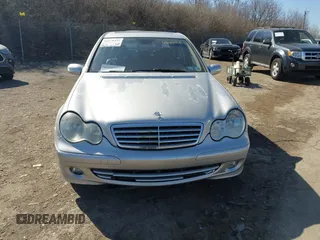 2005 Mercedes-Benz C 240 с VIN WDBRF81J65F662003, выставлен на аукционе IAAI как лот 41678426 с пробегом 109 632 миль миль и . История ставок и продаж доступна на DreamBid. Изображение 14.
