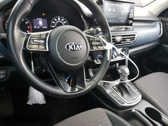 2021 Kia Seltos S z VIN KNDEUCA22M7057082, wystawiony jako Copart lot #46253545 z przebiegiem 67 733 mil mil oraz Szkoda całkowita • Salvage title. Historia ofert i sprzedaży dostępna na DreamBid. Obrazek 7.