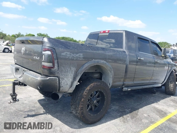2018 Ram 2500 Big Horn z VIN 3C6UR5ML2JG368807, wystawiony jako IAAI lot #42159084 z przebiegiem 142 326 mil mil oraz . Historia ofert i sprzedaży dostępna na DreamBid. Obrazek 4.