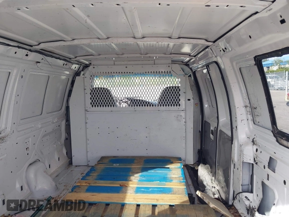 2001 Ford Econoline Cargo with VIN 1FTRE14291HA84414, listed as a IAAI auction lot 41463623 with 192,835 mi miles. Bid and sale history available at carsss.com. Image 8.