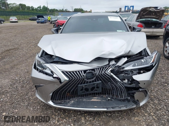 2019 Lexus ES 350 with VIN 58ABZ1B11KU039805, listed as a IAAI auction lot 42710663 with 52,565 mi miles and . Bid and sale history available at DreamBid. Image 6.
