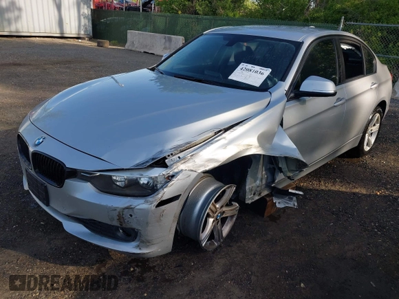 2014 BMW 3 Series 328d z VIN WBA3D3C58EK157097, wystawiony jako IAAI lot #42081036 z przebiegiem 117 898 mil mil oraz . Historia ofert i sprzedaży dostępna na DreamBid. Obrazek 6.