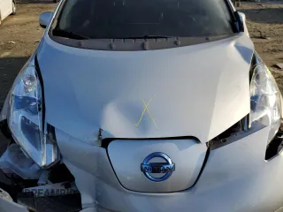 2015 Nissan LEAF SV with VIN 1N4AZ0CP2FC317732, listed as a Copart auction lot 39005553 with 116,896 mi miles. Bid and sale history available at carsss.com. Image 12.