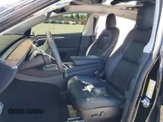2022 Tesla Model Y Performance z VIN 7SAYGDEF0NF540933, wystawiony jako Copart lot #56087145 z przebiegiem 59 717 mil mil oraz Szkoda całkowita • Salvage title. Historia ofert i sprzedaży dostępna na DreamBid. Obrazek 7.
