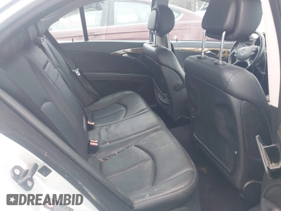 2009 Mercedes-Benz E-Class Luxury 3.5L with VIN WDBUF56X79B385039, listed as a IAAI auction lot 41760653 with 142,970 mi miles. Bid and sale history available at carsss.com. Image 8.