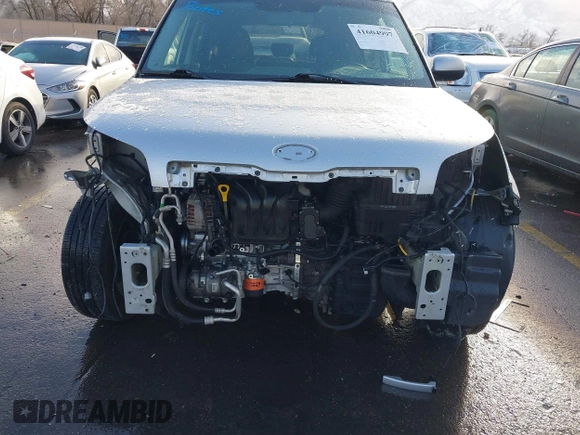 2016 Kia Soul with VIN KNDJN2A20G7853825, listed as a IAAI auction lot 41604997 with 133,624 mi miles. Bid and sale history available at carsss.com. Image 6.