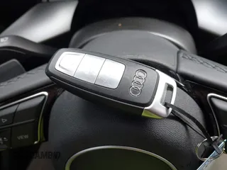 2024 Audi A3 Premium Plus z VIN WAUHUDGY6RA138401, wystawiony jako IAAI lot #41806406 z przebiegiem 4 315 mil mil oraz . Historia ofert i sprzedaży dostępna na DreamBid. Obrazek 11.