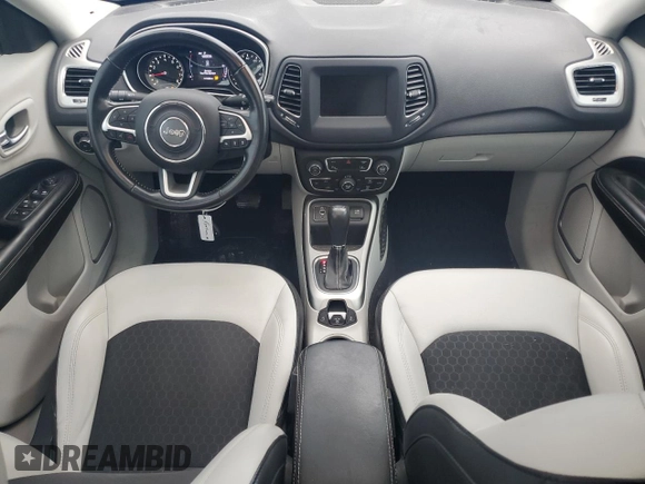 2020 Jeep Compass Altitude with VIN 3C4NJCBB3LT258572, listed as a Copart auction lot 51992325 with 141,022 mi miles and Salvage title. Bid and sale history available at DreamBid. Image 8.
